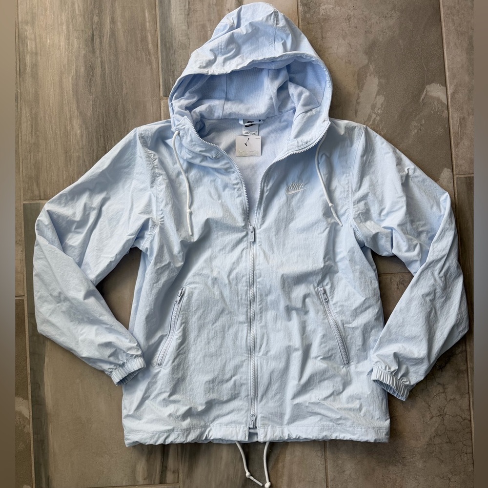 NIKE Men's Club Woven Full Zip Jacket Sky Blue FB7397-085 - SMALL (NWT)